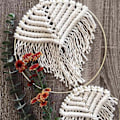 Miniatyrbillede 4 af 4: 12 stk. 10 cm Macrame Ringe Blomster Ring Håndværksringe Macrame Kreationer Ring til Fremstilling af Drømmefangere