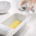 Miniatyrbild 3 av 7: Mikrovågsugn Steamer Pasta spis med sil white 30*14*10CM