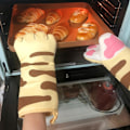 Pikkukuva 6 / 10: Sarjakuva Cat Paws lämmönkestävät mikroaaltouunikäsineet yellow 30*13CM