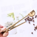 Miniatyrbillede 2 af 10: To-i-en forseglingsclips for kaffeske i rustfrit stål gold 17.5x3.7cm