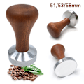 Miniatyrbild 2 av 10: Kaffebönmaskin med hammare med trähandtag 51mm