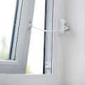 Miniatyrbillede 2 af 9: 4 Stk Baby Sikkerhedsvindue Låse Rustfri Børne Vindue Restrictor Spædbørns Sikkerhedslås White 4PCS