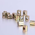Miniatyrbilde 5 av 5: Fargegalvanisert to-i-ett møbelforbindelse horisontalt hullmutter ett-ords sporhammer mor sylindrisk hammer mor positiv hullmutter 40 stykker
