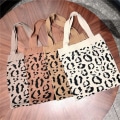 Miniatyrbild 4 av 5: Stickad shoppingväska Leopardväv Stor kapacitet Tote Sommarstrandväska Axelväskor för kvinnor (Khaki) khaki