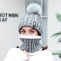 Miniatyrbillede 1 af 5: 2 stk. Damer Vinter Strikket Beanie Hat med Pom Pom og Fleeceforet Halsvarmer Sæt - Perfekt til Jul Begivenheder db Gray One Size Fits All