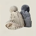 Miniatyrbilde 2 av 5: Koselig strikket lue med pompom - Tykk, varm og pustende for kvinner | Perfekt for høst/vinter utendørsaktiviteter db Beige One Size Fits All