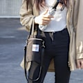 Miniatyrbillede 5 af 5: Stor Qudai flaske tasker crossbody håndholdt vand kop buggy taske vandflaske bæretaske med justerbar skulderrem DB black 01