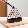Miniatyrbillede 4 af 5: Db Jern Myggespiralholder Røgelseholdere Spiral Røgelsebrænder Ramme Moderne Afvisende Røgelsesstativ til Husholdning Soveværelse Terrasse Black