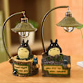 Pikkukuva 2 / 5: Piirretty Totoro -muotoinen LED-yövalolamppu Resin Koti Näyttö Malli Muotti Koriste [DB] C