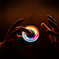 Miniatyrbild 4 av 4: Ljus LED-ljus snurrande topp fingertopp gyroskop upplyst spinner barn finger fidget sensorisk leksak stressavlastning gåva db Silver