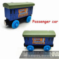Miniatyrbillede 2 af 2: Thomas og hans venner tog tankmotor træ jernbane magnet samle gave legetøj køb 1 få 1 gratis Db Passenger Car