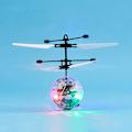 Miniatyrbild 1 av 5: Handflygande Ufo Kristallkula Led Induktionskontroll Hover Leksak Helikopter db