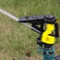 Miniatyrbild 3 av 3: Roterande impulssprinkler Trädgård Gräsplan Vattenspridningssystem Vattenslang Spray