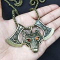 Miniatyrbild 4 av 4: Wolf & Raven graverade slaviska perun axar runor Othala Algiz Bronze one size