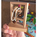 Pikkukuva 4 / 7: Työpöytä Uutuus 3D Puinen köysi silmukka Puzzle IQ Mieli String Brain teaser Peli aikuisille lapsille
