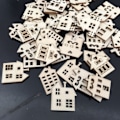 Miniatyrbilde 4 av 6: Tre hus formet pynt hengende pynt uferdig tre