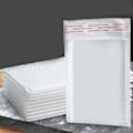 Miniatyrbild 2 av 10: 50 bitar Bubble Mailers Vit Poly Bubble Mailer Self Seal Faddered Present påse Förpackning kuvert påsar
