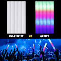 Miniatyrbillede 4 af 7: 30 stykker LED Glow Sticks Bulk Farverig RGB Glow Foam Stick  Tube Mørk Lys til jul fødselsdag bryllup fest forsyninger