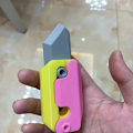 Miniatyrbild 6 av 10: 3D Utskrift Gravity Kniv Cub Hoppa Liten Rädisa Kniv Mini Modell Hänge Push Kort Dekompression Leksak