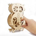 Miniatyrbild 6 av 6: Uggla skrivbord stående pendel klocka mekanisk modell diy kit 3D trä pussel