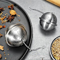 Pikkukuva 4 / 5: 304 Ruostumaton teräs Tee Haude Pyöreä Lukitus Mauste Tee Pallo Siivilä Mesh Infuser Tee Suodatin Siivilä Keittiö tarvikkeet