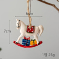 Miniatyrbilde 2 av 4: Jul pynt håndverk liten harpiks anheng søt hest reinsdyr mønster design