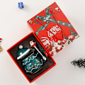 Miniatyrbild 7 av 9: Jul keramik mugg med present box Drickskopp med lock sked Dricksföremål kaffe mugg jul dekoration
