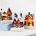 Miniatyrbillede 2 af 6: Jul pynt harpiks lille hus mikro landskab harpiks hus jule kreativ lysende lille hus harpiks
