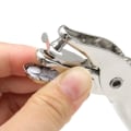 Miniatyrbilde 6 av 8: Enkelt Hull Puncher Metal 6mm Pore Diameter Punch Tang Hånd Papir Scrapbooking Puncher