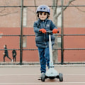 Miniatyrbillede 3 af 9: 3 Hjul Børn Gear Ziggy Folding Kick Scooter Sort LED Lys Sikker for Kid's