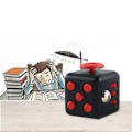Miniatyrbild 5 av 5: Dekompression finger kub dekompression tärning dekompression leksak