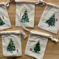 Miniatyrbilde 4 av 8: Stoff jul advent kalender snøre poser gjenbrukbare akvarell juletrær