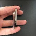 Miniatyrbilde 6 av 8: Metall Skull Push Slider Stress Relief Leetøy Anti Stress EDC Topp Spinning Poker Leker Bærbar Dekomprimer Magnetisk Leker Voksne Gaver
