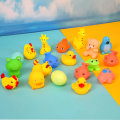 Miniatyrbilde 3 av 7: 13 stykker Baby Søte Dyr Bade Leke Svømming Vann Leker Mykt Gummi Flyt Squeeze Lyd Barn Vask Lek Morsomme Leker