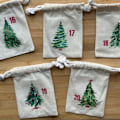 Miniatyrbilde 6 av 8: Stoff jul advent kalender snøre poser gjenbrukbare akvarell juletrær