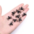 Pikkukuva 2 / 6: 50kpl Kauhu Musta Hämähäkki Haunted House Spider Web Baari Juhla Sisustus tarvikkeet Simulaatio Tricky lelu