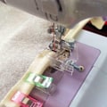 Miniatyrbillede 6 af 6: Justerbar Bias Tape Indbinding Fod Snap On Presser Fod 6290  For Brother og De fleste lave skaft Symaskiner Tilbehør