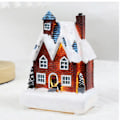 Miniatyrbillede 5 af 6: Jul pynt harpiks lille hus mikro landskab harpiks hus jule kreativ lysende lille hus harpiks