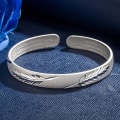 Miniatyrbillede 3 af 5: Blad Design Platin Platin Hun Bangle