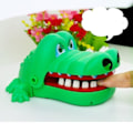 Miniatyrbild 5 av 5: Bitande Hand Krokodil Leksak