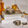 Miniatyrbillede 3 af 4: Voluspa 3-Wick Candle Decorative Tin Baltic Amber 340g Gold
