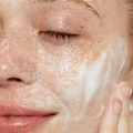 Pikkukuva 4 / 6: Dermalogica Oil To Foam Total Cleanser 250ml White