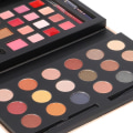 Pikkukuva 3 / 3: Zmile Cosmetics Make-Up Set Glam To Go Vegan Multicolor