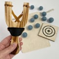 Miniatyrbild 3 av 5: Utomhus jakt Slings Catapult Trähandtag Slings Spel Skjutmål Set pink