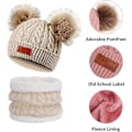 Miniatyrbilde 4 av 5: Barnelue i vinterfarge med dobbel pompom i strikket ull og matchende skjerf style 5