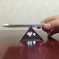 Miniatyrbilde 2 av 3: 3D Hologram Pyramide Display Projektor Videostativ Universal For Smart Mobiltelefon