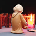 Miniatyrbillede 1 af 5: Lille Munk Figur Mini Munk Statue Sød Buddha Munk Statue Munk Figurer Religion Harpiks Håndværk Skrivebord Miniaturer Dekoration   Fingerfærdighedsspil F