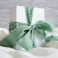 Miniatyrbillede 3 af 5: 1 rulle bånd festlig håndlavet DIY håndværk 3,8 cm bryllupsinvitationer gave frynser kunstig silkebånd til bryllup C