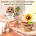 Miniatyrbild 2 av 4: 2 st/set virkade krukväxt solros prydnad känslomässigt stöd positiv potatis stickning positivt liv grönsaksdocka stressavlastning tröstande leksak
