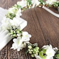 Miniatyrbilde 3 av 5: Hårbånd med blomsterkrans for kvinner - Blomsterkrans til morsdag, bryllup, fest, strand (hvit)